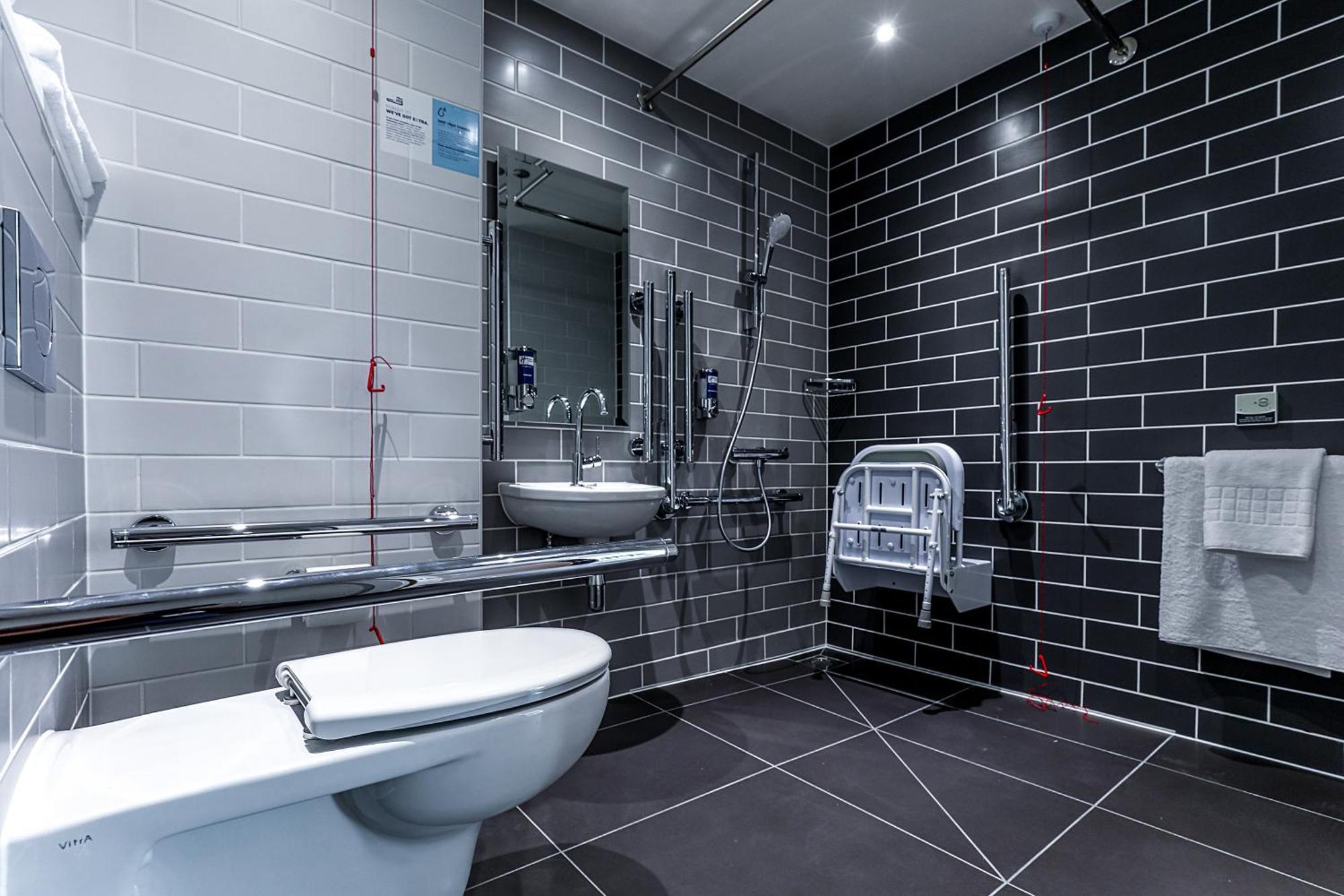Holiday Inn Express - Exeter - City Centre By Ihg Esterno foto